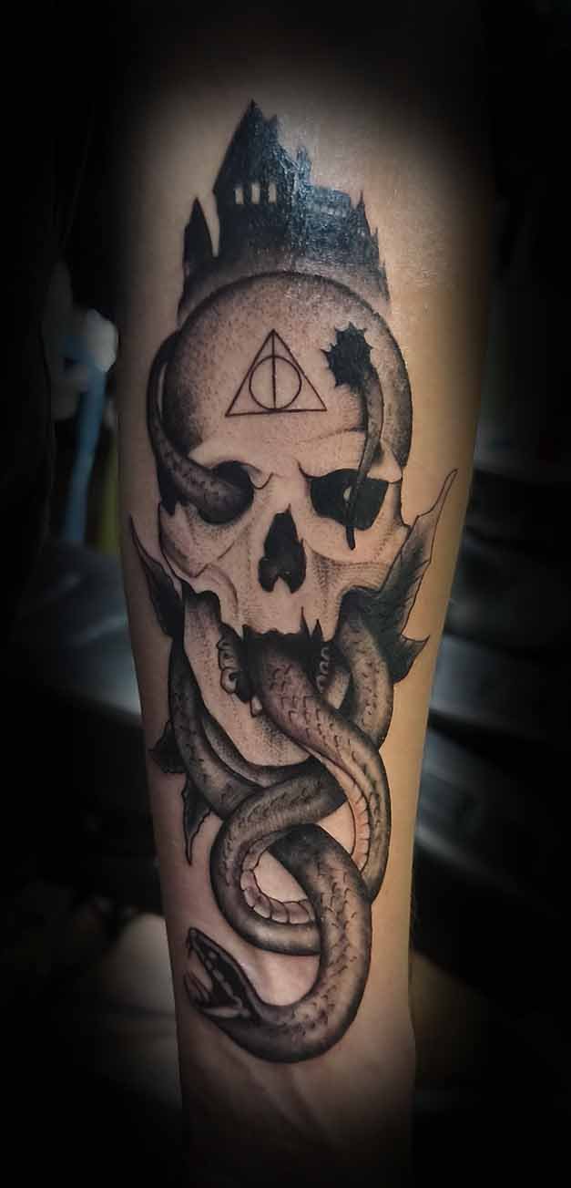 chill ink tatuaz czaszka motyw mroczny