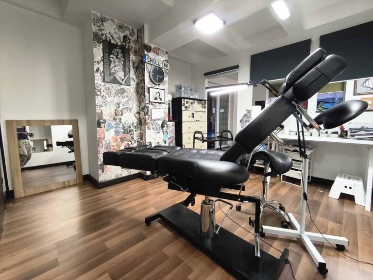 chill ink wnetrze studio fotel tatuaz